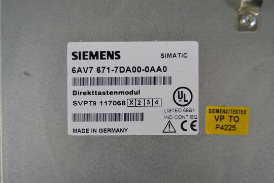SIEMENS SIMATIC S7 Panel PC 670 6AV7 671-7DA00-0AA0