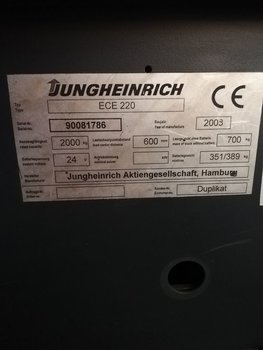 JUNGHEINRICH Niederhubkommissionierer ECE 220
