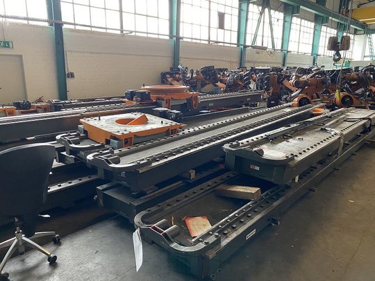 KUKA KRC2 Linear-Achse 7.Achse 10m with 1 Robot-Slots F.EE UR-ACHSE S 5002
