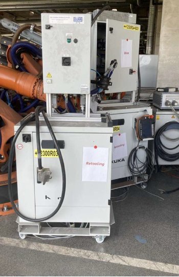 KUKA Industry-Robot VKR 500 R2825 KRC4 02/2012 incl. Electronic Cabinet/Teachpendant/Cable