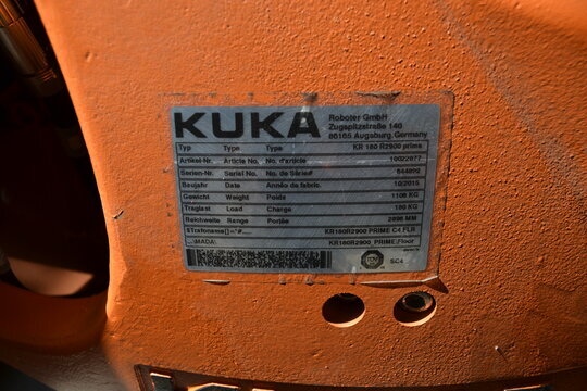 KUKA Industry-Robot KR180 R2900 Prime + Electronic Cabinet + Teachpendant
