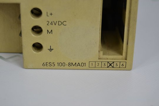 SIEMENS SIMATIC S5 Zentralbaugruppe CPU100 6ES5100-8MA01 6ES5 100-8MA01