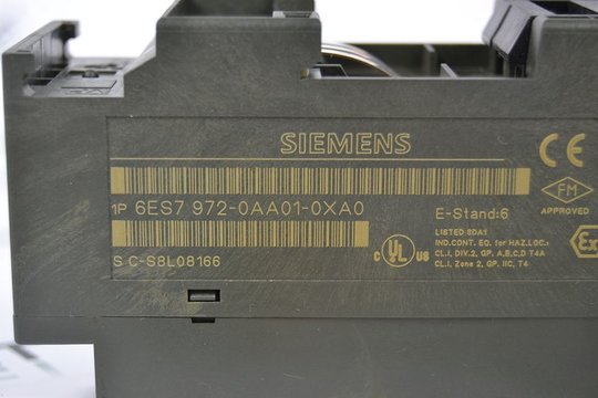 SIEMENS SIMATIC S7 RS 485-Repeater  6ES7972-0AA01-0XA0 6ES7 972-0AA01-0XA0