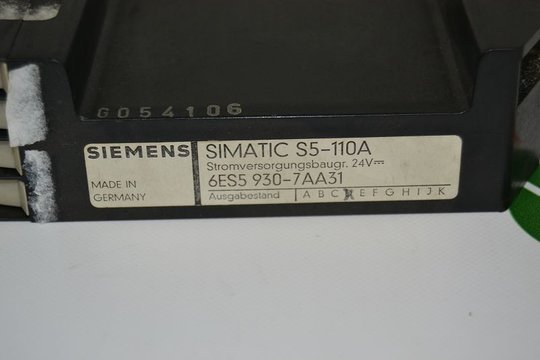 SIEMENS SIMATIC S5-110 Power Supply 6ES5930-7AA31 6ES5 930-7AA31