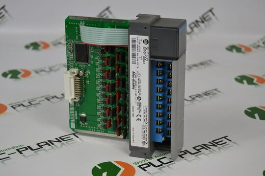 Allen-Bradley SLC 500 Output Module 1746-OV16