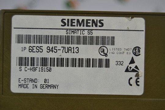 SIEMENS SIMATIC S5-115U CPU945 6ES5945-7UA13 6ES5 945-7UA13